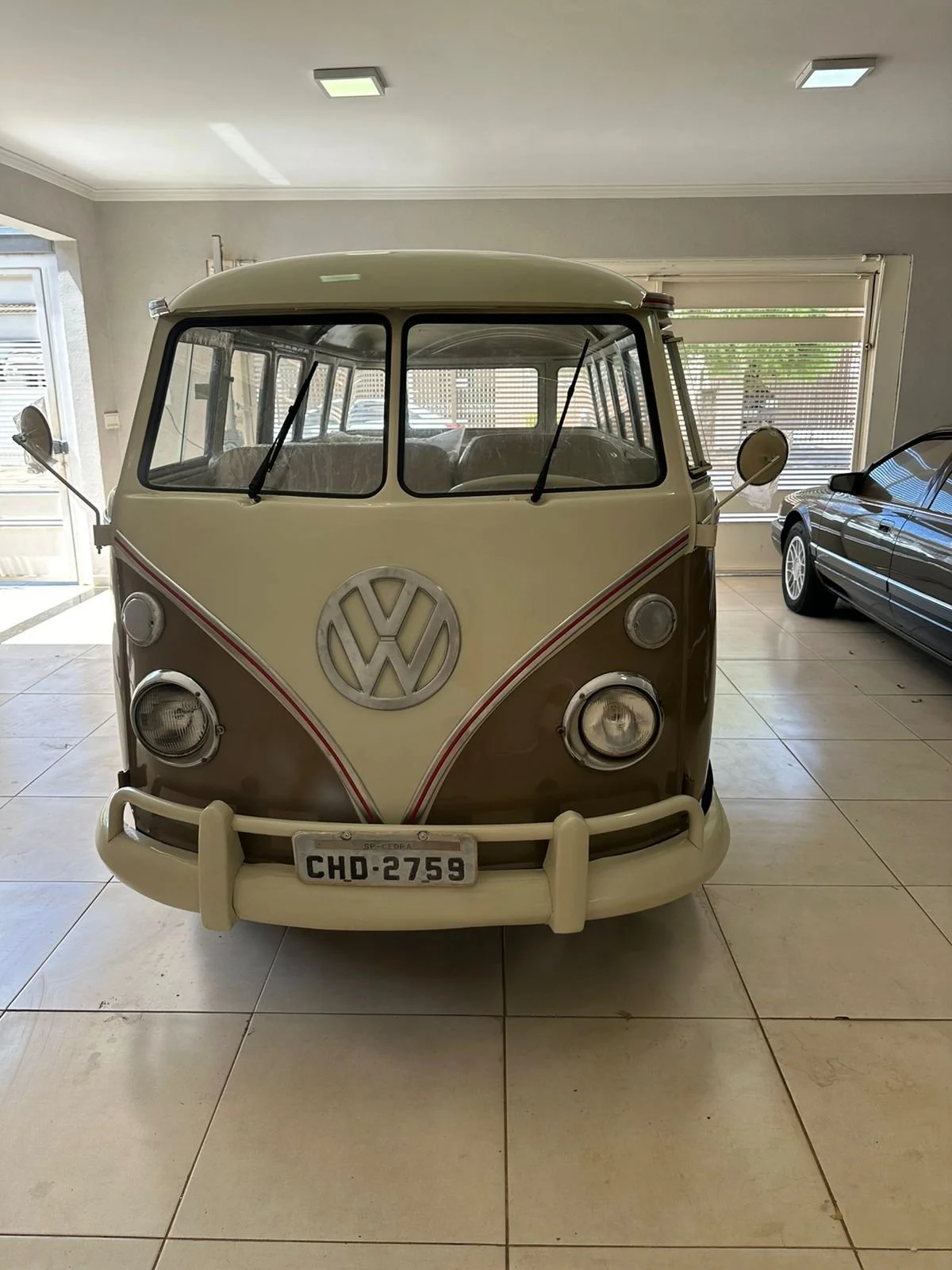 VW T1 splitwindow bus 1974 — Brazilian Classic Cars
